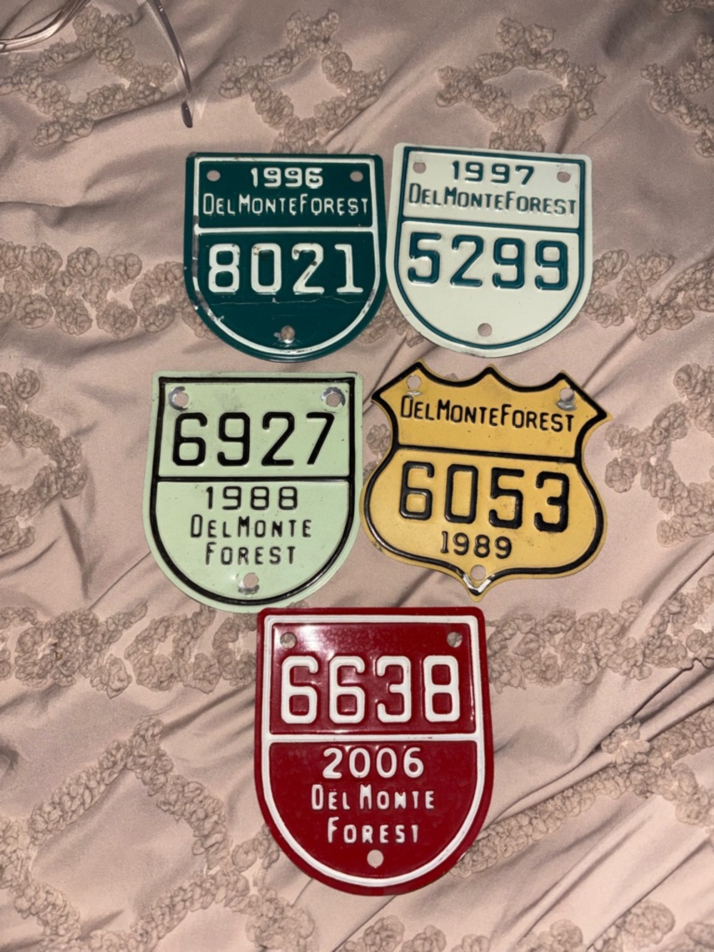 80s & 90s Del Monte Forest - Pebble Beach Auto Car License Plate Gate Badges (5)
